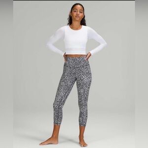 Lululemon Align Crop 23" Venture Floral Alpine White Black Size 14